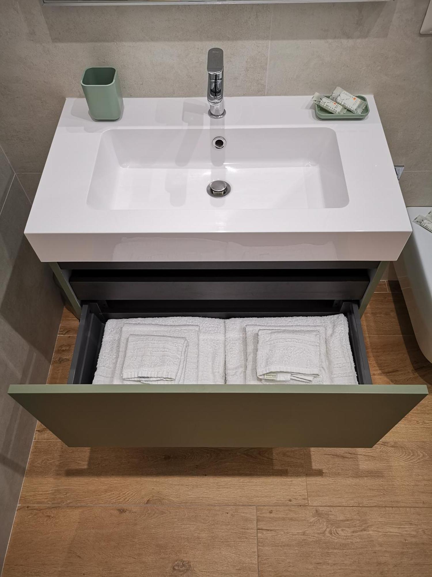 Cattaro 65 - Flexible Check-In Apartments Bari Extérieur photo