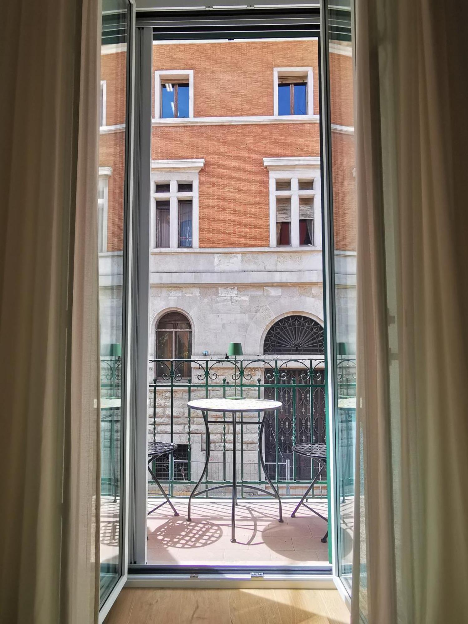 Cattaro 65 - Flexible Check-In Apartments Bari Extérieur photo
